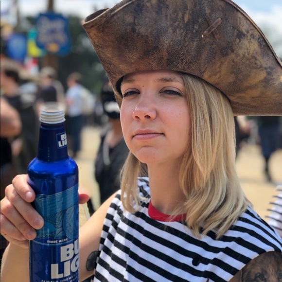 Meet your Posher, Kelsey - Picture 1 of 1